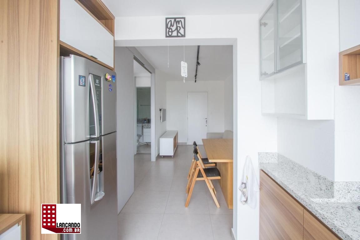 Apartamento à venda com 1 quarto, 32m² - Foto 2