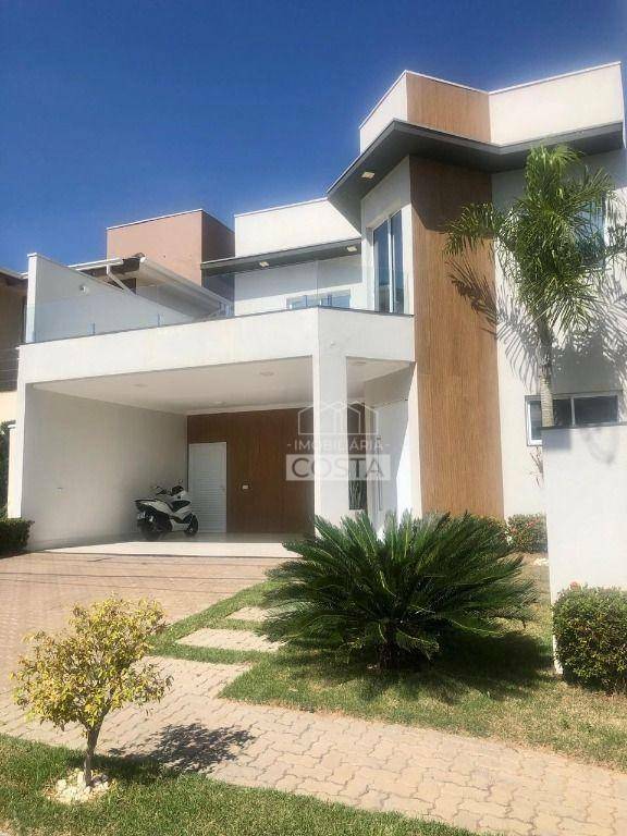 Casa de Condomínio à venda com 3 quartos, 242m² - Foto 2