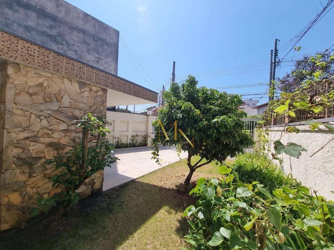 Sobrado à venda com 5 quartos, 300m² - Foto 12