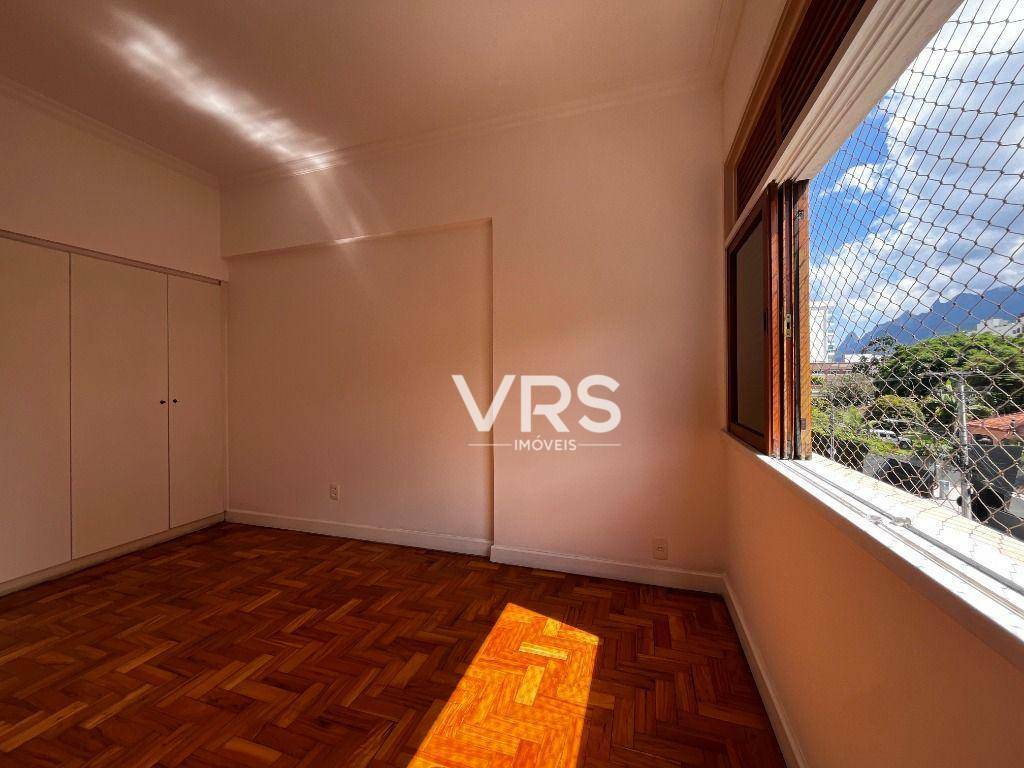 Apartamento à venda com 3 quartos, 97m² - Foto 19