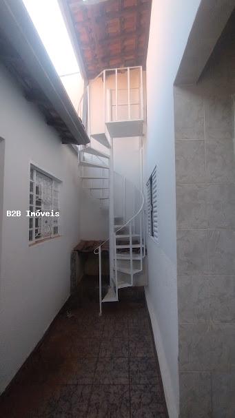 Casa à venda com 3 quartos, 190m² - Foto 16