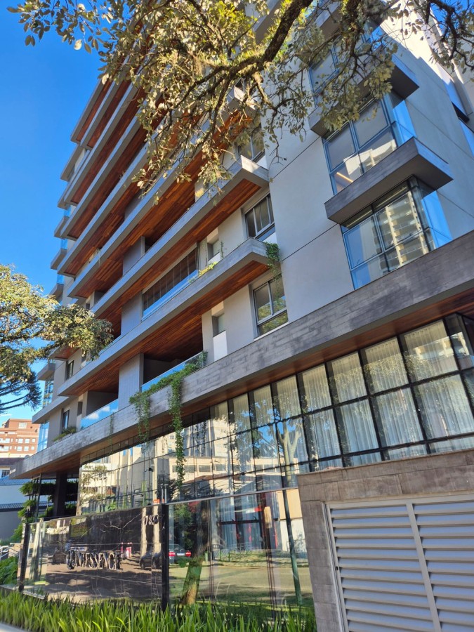 Apartamento à venda com 3 quartos, 151m² - Foto 1