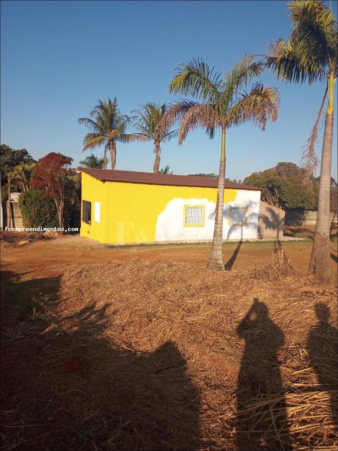 Fazenda à venda com 3 quartos, 3333m² - Foto 1