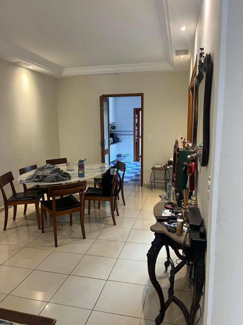 Sobrado à venda com 3 quartos, 200m² - Foto 4