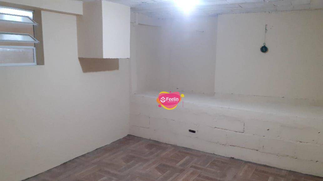 Casa para alugar com 2 quartos, 90m² - Foto 21