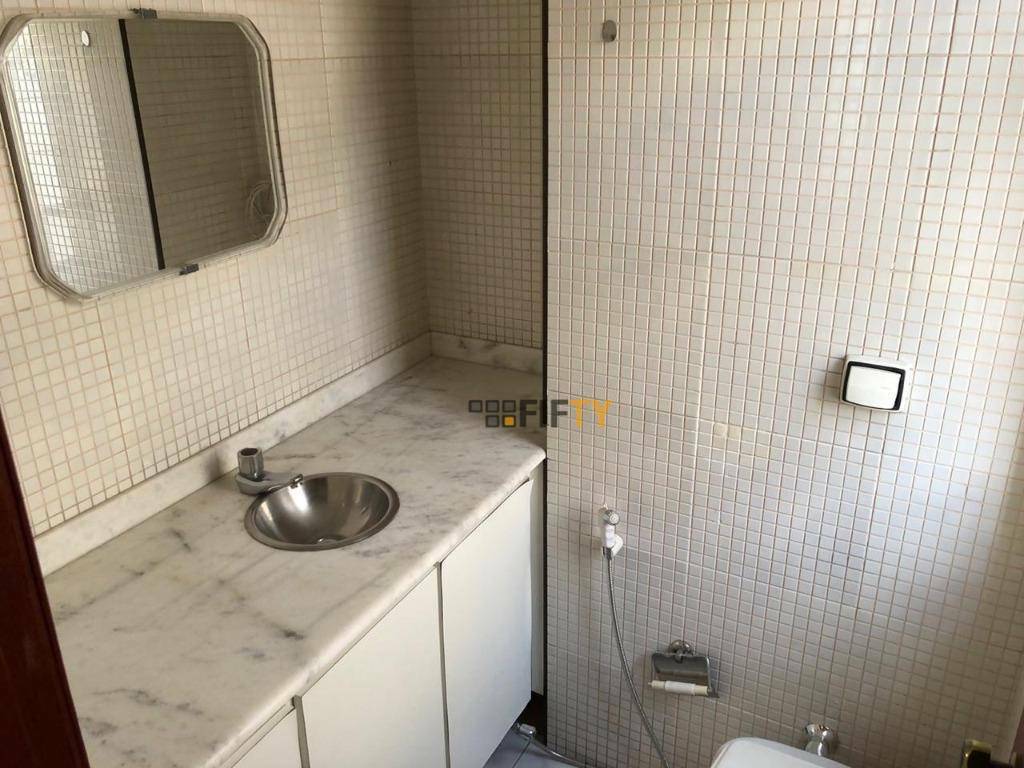 Casa à venda e aluguel com 6 quartos, 200m² - Foto 16