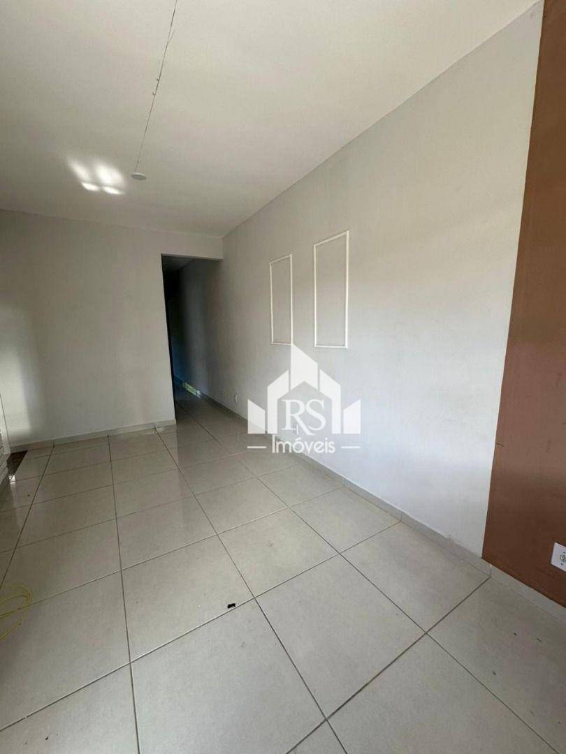 Casa à venda com 2 quartos, 64m² - Foto 6