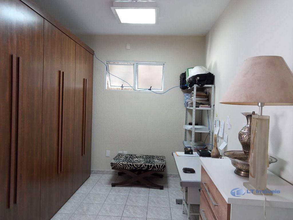 Sobrado à venda com 3 quartos, 311m² - Foto 17