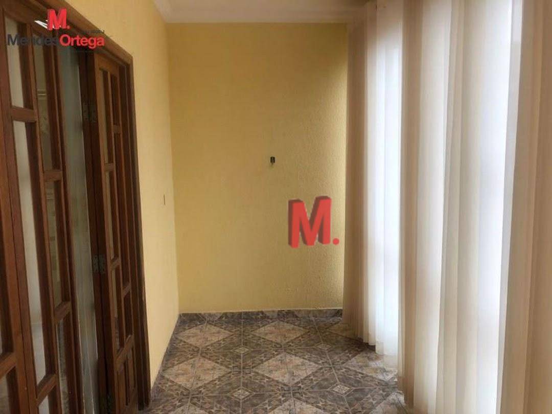 Casa à venda com 4 quartos, 239m² - Foto 11