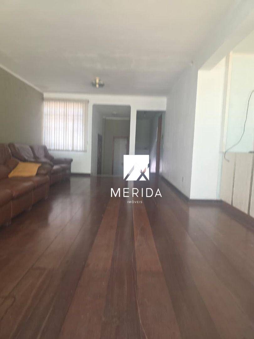 Sobrado, 3 quartos, 300 m² - Foto 1