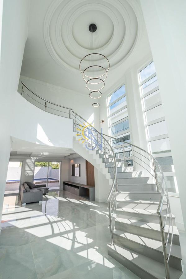 Sobrado, 5 quartos, 400 m² - Foto 1