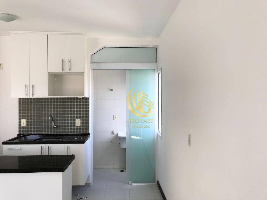 Apartamento à venda com 2 quartos, 75m² - Foto 2