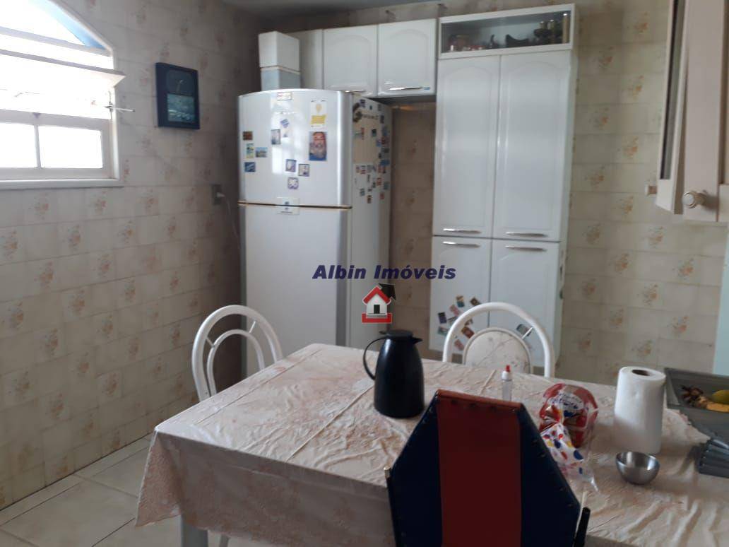 Casa à venda com 3 quartos, 150m² - Foto 12