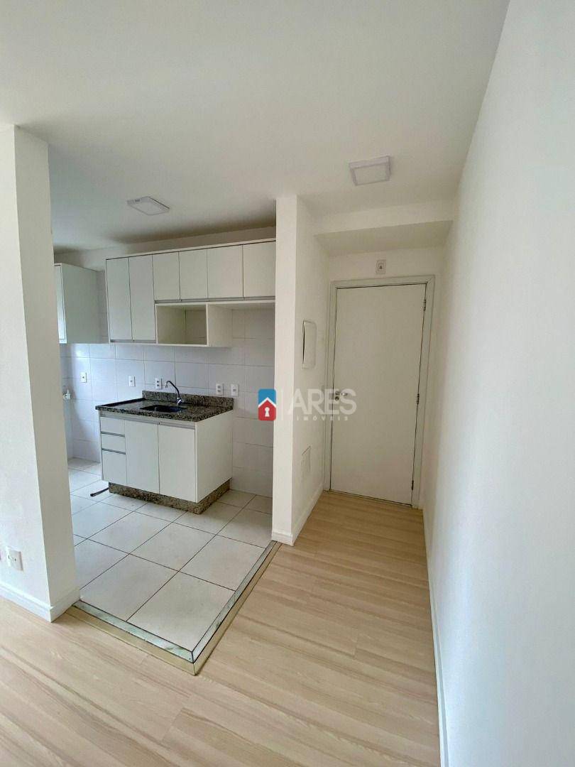 Apartamento à venda com 2 quartos, 45m² - Foto 3