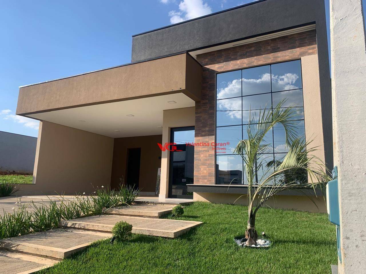 Casa de Condomínio à venda com 3 quartos, 204m² - Foto 1