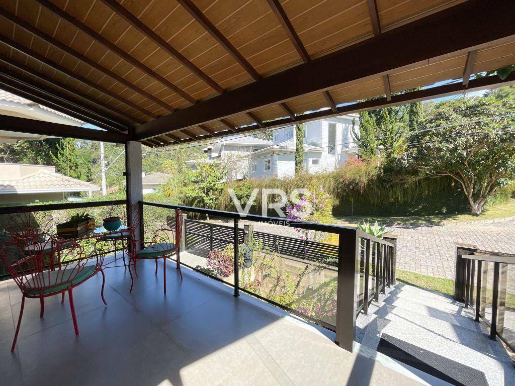 Casa de Condomínio à venda com 4 quartos, 250m² - Foto 5