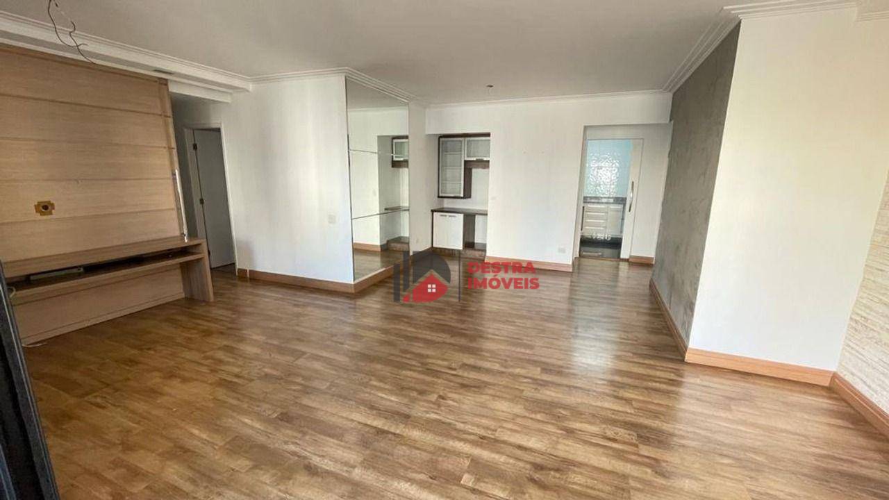 Apartamento à venda com 3 quartos, 123m² - Foto 6