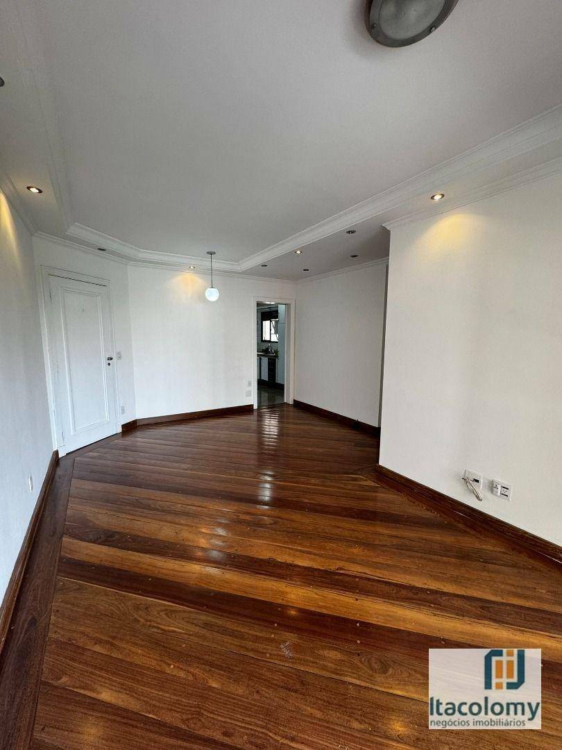 Apartamento para alugar com 3 quartos, 94m² - Foto 3