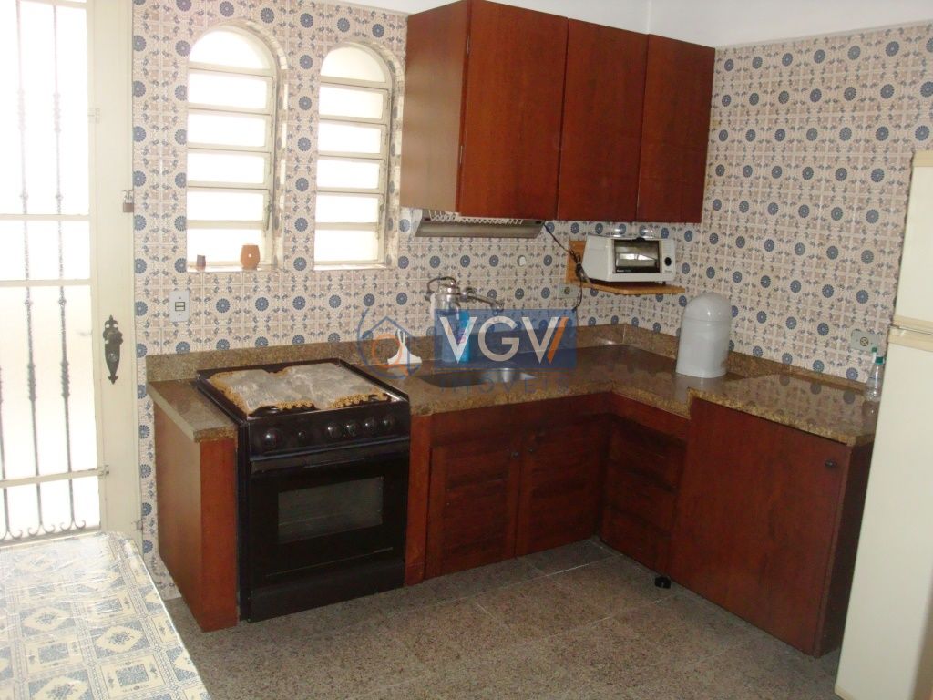 Casa à venda e aluguel com 5 quartos, 400m² - Foto 2