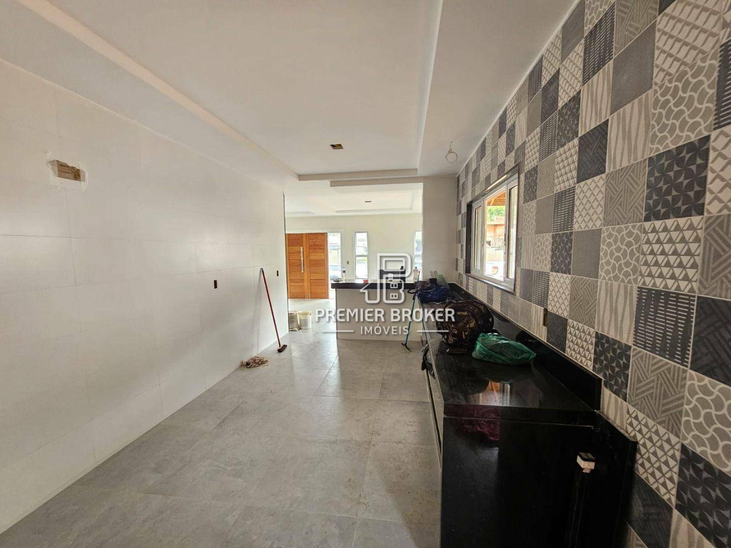 Casa à venda com 4 quartos, 130m² - Foto 13