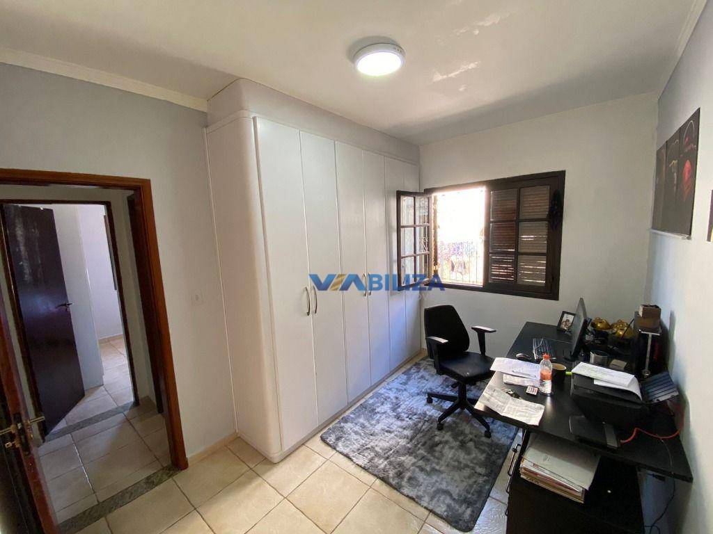 Sobrado à venda com 6 quartos, 364m² - Foto 36