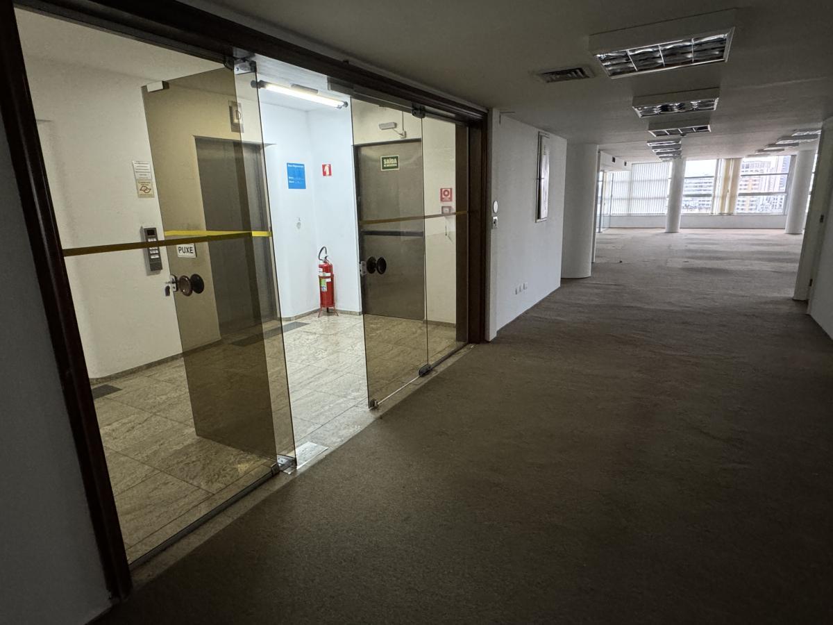 Prédio Inteiro à venda com 1 quarto, 256m² - Foto 21