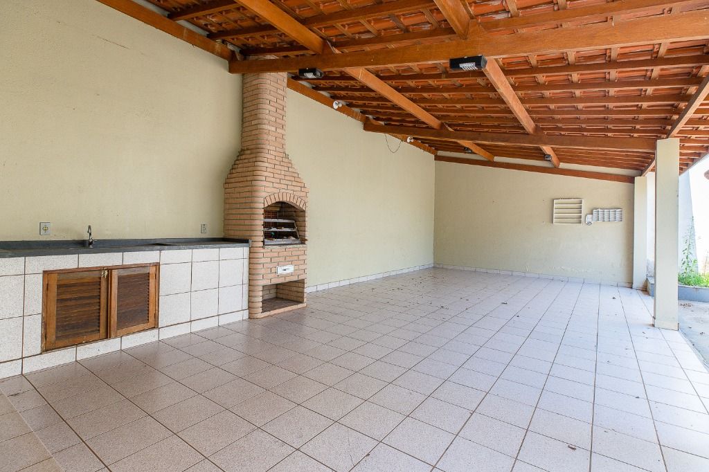 Casa à venda com 4 quartos, 332m² - Foto 14