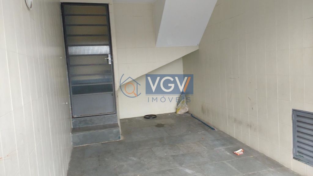 Sobrado para alugar com 2 quartos, 60m² - Foto 2