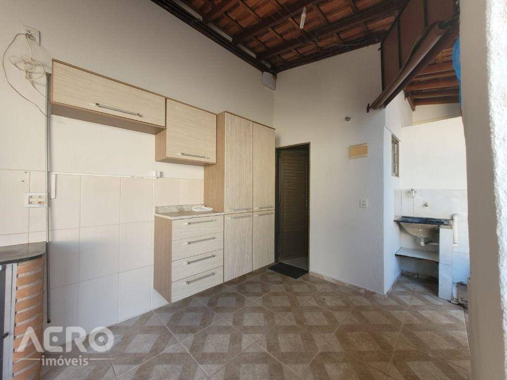 Casa à venda com 4 quartos, 170m² - Foto 22