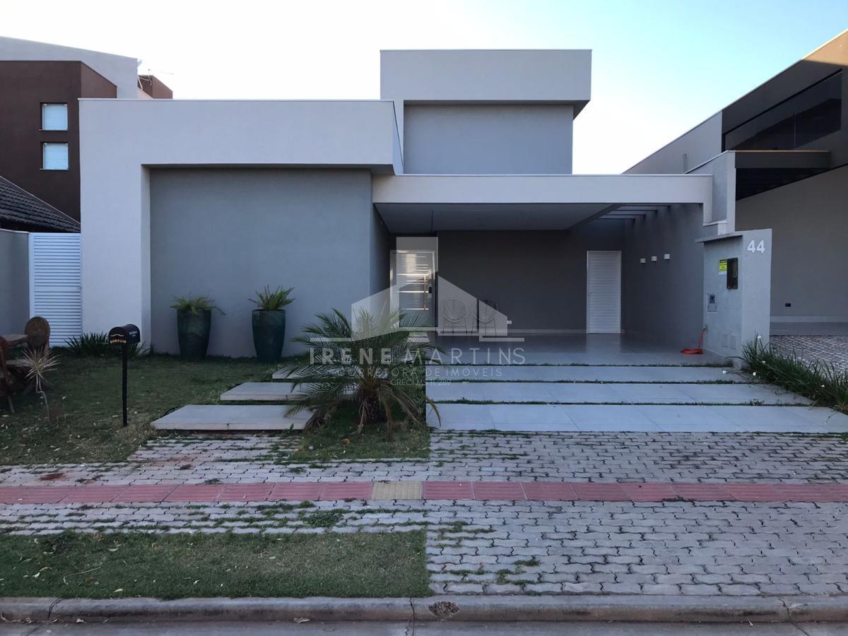 Casa à venda com 3 quartos, 378m² - Foto 1