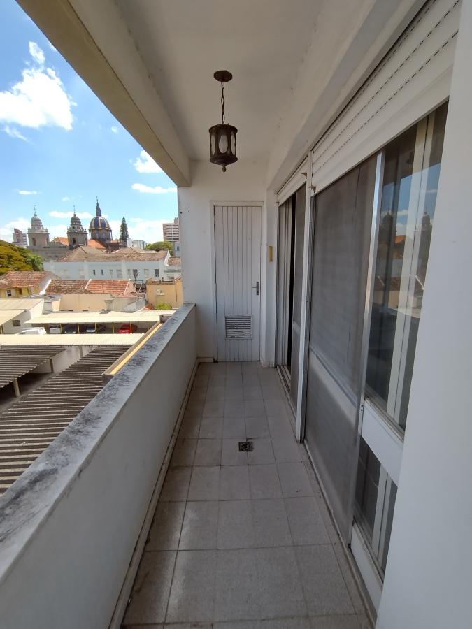 Apartamento à venda com 3 quartos, 121m² - Foto 4