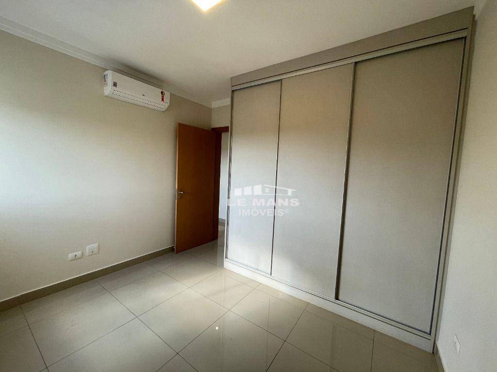 Apartamento para alugar com 3 quartos, 116m² - Foto 11