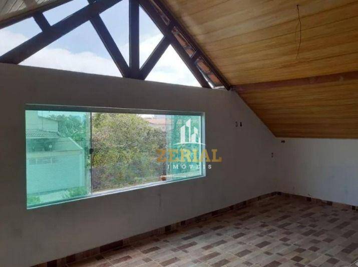 Casa à venda com 5 quartos, 206m² - Foto 2