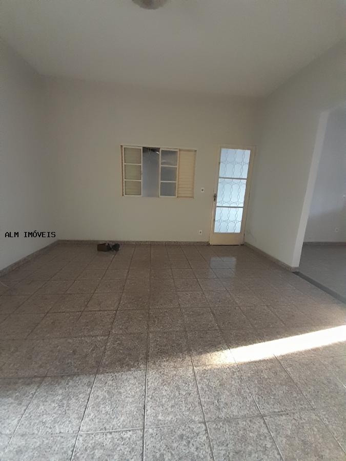 Casa à venda com 3 quartos, 150m² - Foto 8