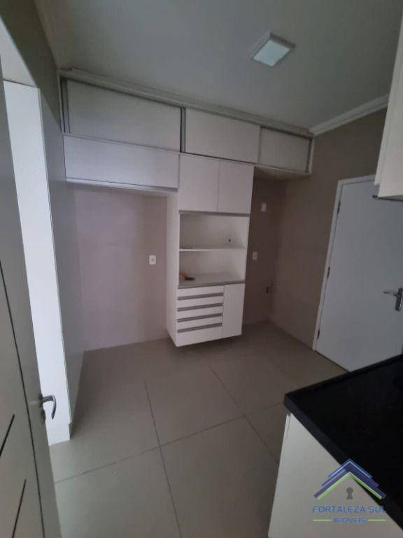 Apartamento à venda com 3 quartos, 125m² - Foto 15