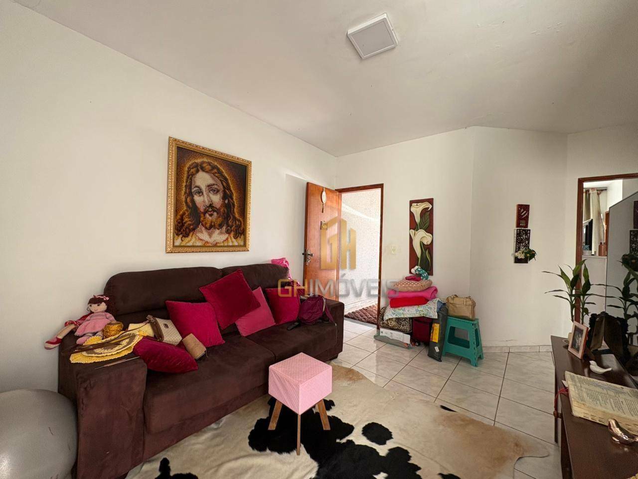 Casa à venda com 3 quartos, 68m² - Foto 2