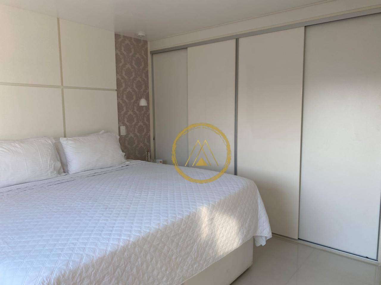 Apartamento à venda com 3 quartos, 195m² - Foto 10