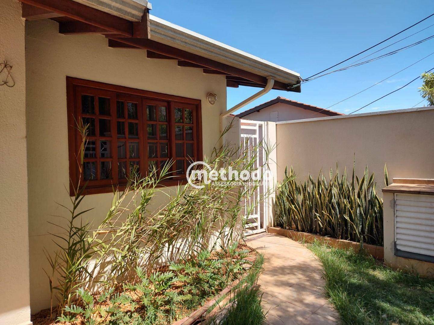 Casa para alugar com 3 quartos, 150m² - Foto 1