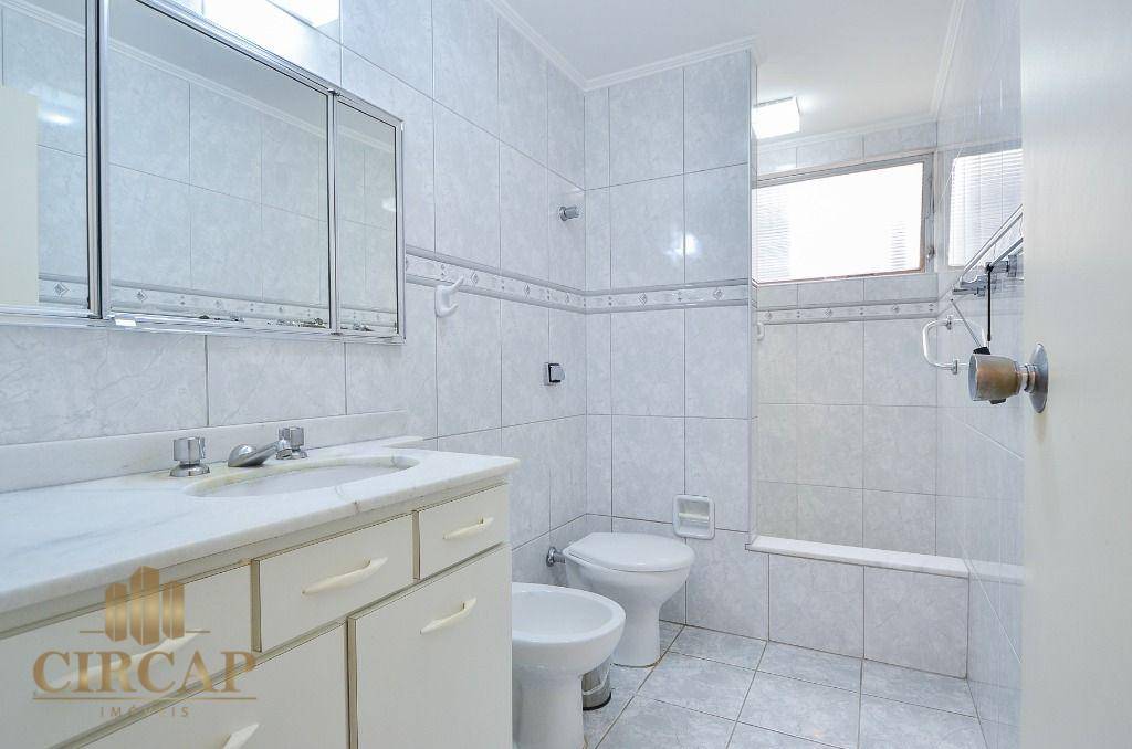 Apartamento à venda com 3 quartos, 198m² - Foto 20