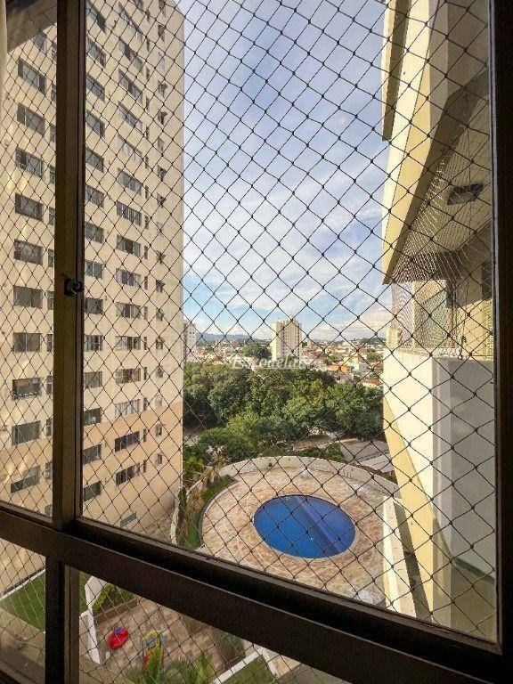 Apartamento à venda com 3 quartos, 200m² - Foto 20