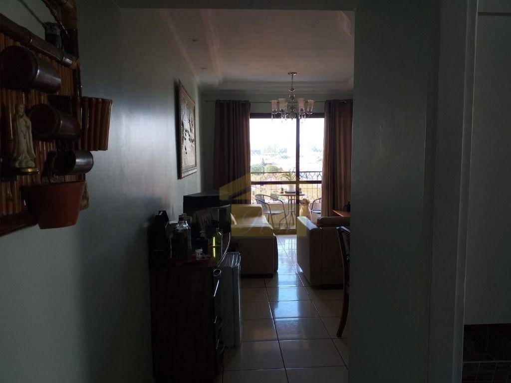 Apartamento à venda com 3 quartos, 69m² - Foto 4