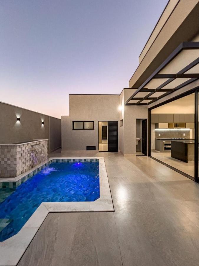 Casa à venda com 3 quartos, 149m² - Foto 2