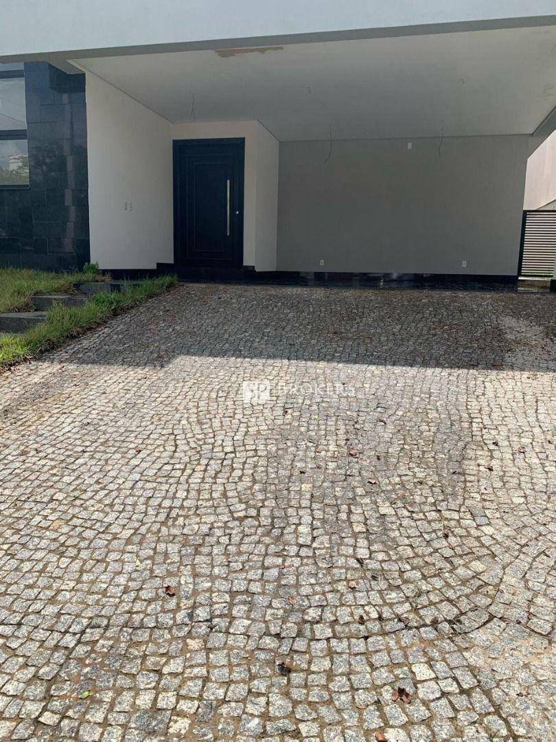 Casa de Condomínio à venda com 3 quartos, 271m² - Foto 3