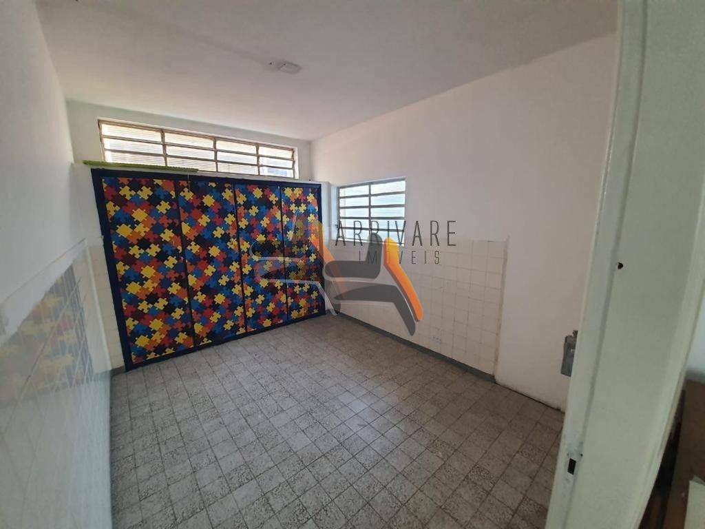 Casa para alugar com 3 quartos, 222m² - Foto 8