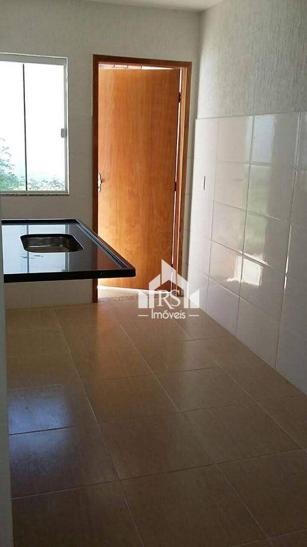 Casa à venda com 2 quartos, 66m² - Foto 5