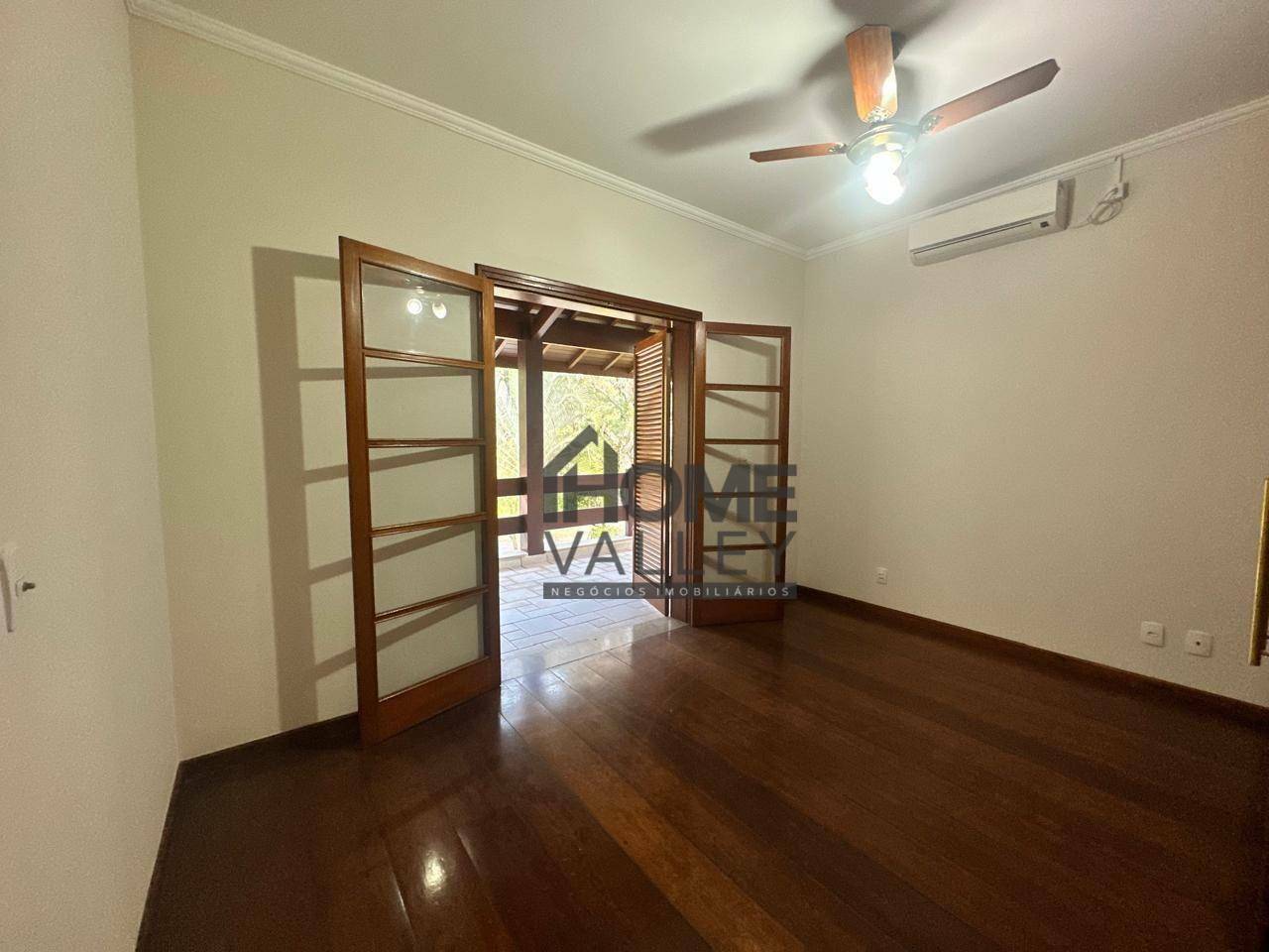 Casa de Condomínio à venda com 4 quartos, 300m² - Foto 47