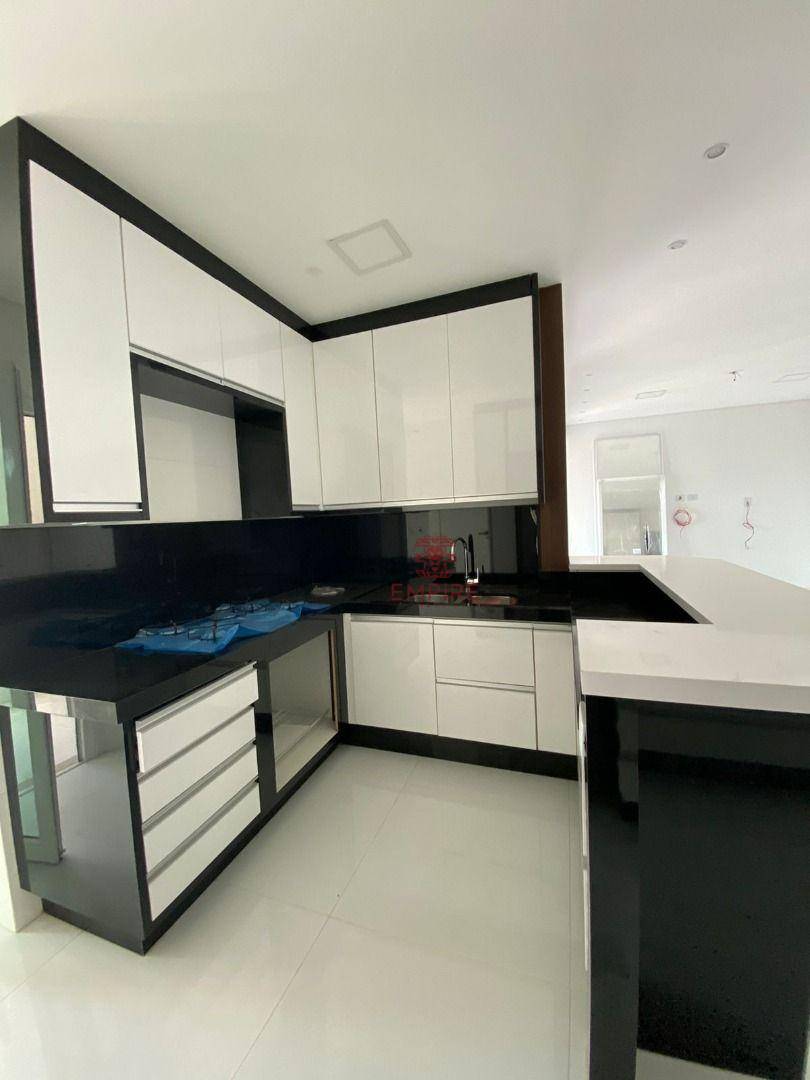 Apartamento à venda com 3 quartos, 138m² - Foto 4