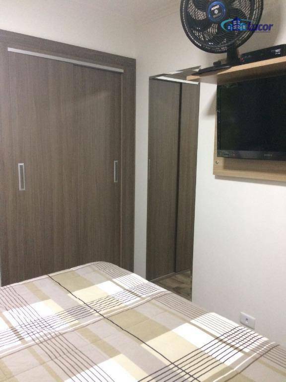 Apartamento à venda com 2 quartos, 62m² - Foto 4