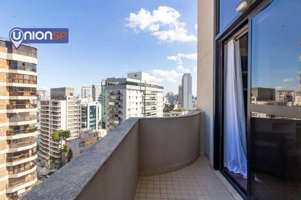 Apartamento à venda com 3 quartos, 206m² - Foto 18