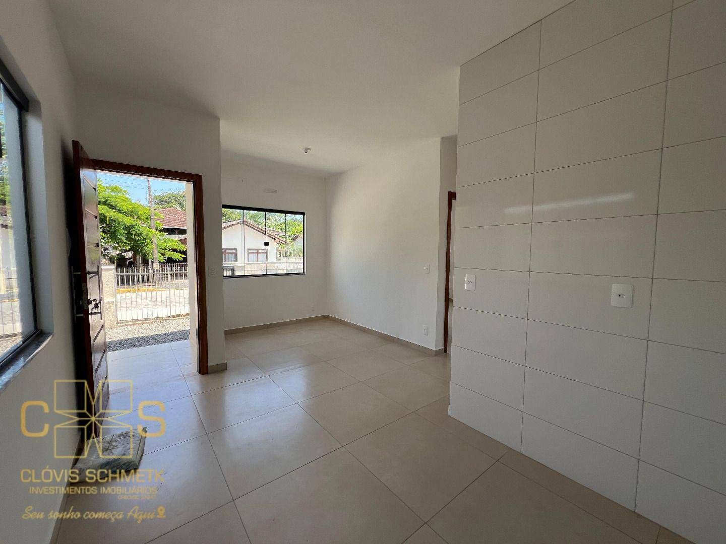 Casa à venda com 2 quartos, 48m² - Foto 2